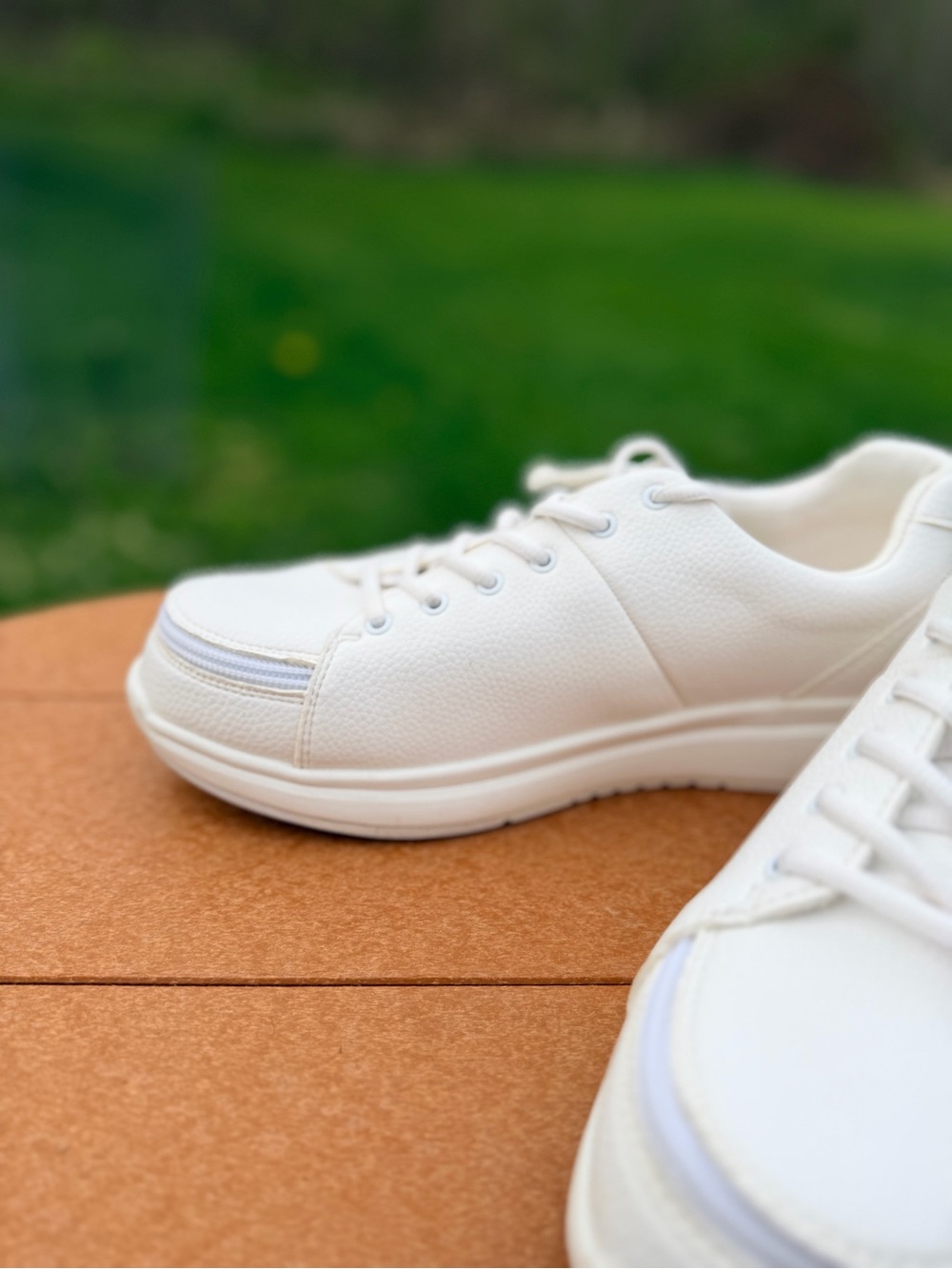 Billy Casual White Low-Top Leather Sneakers - Picture 5 of 13